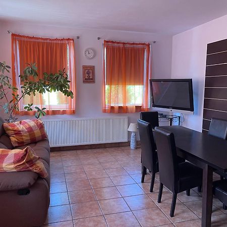 Panni Vendeghaz Hotel Egerszalók Buitenkant foto